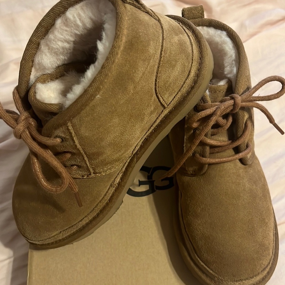 UGG BOOTS